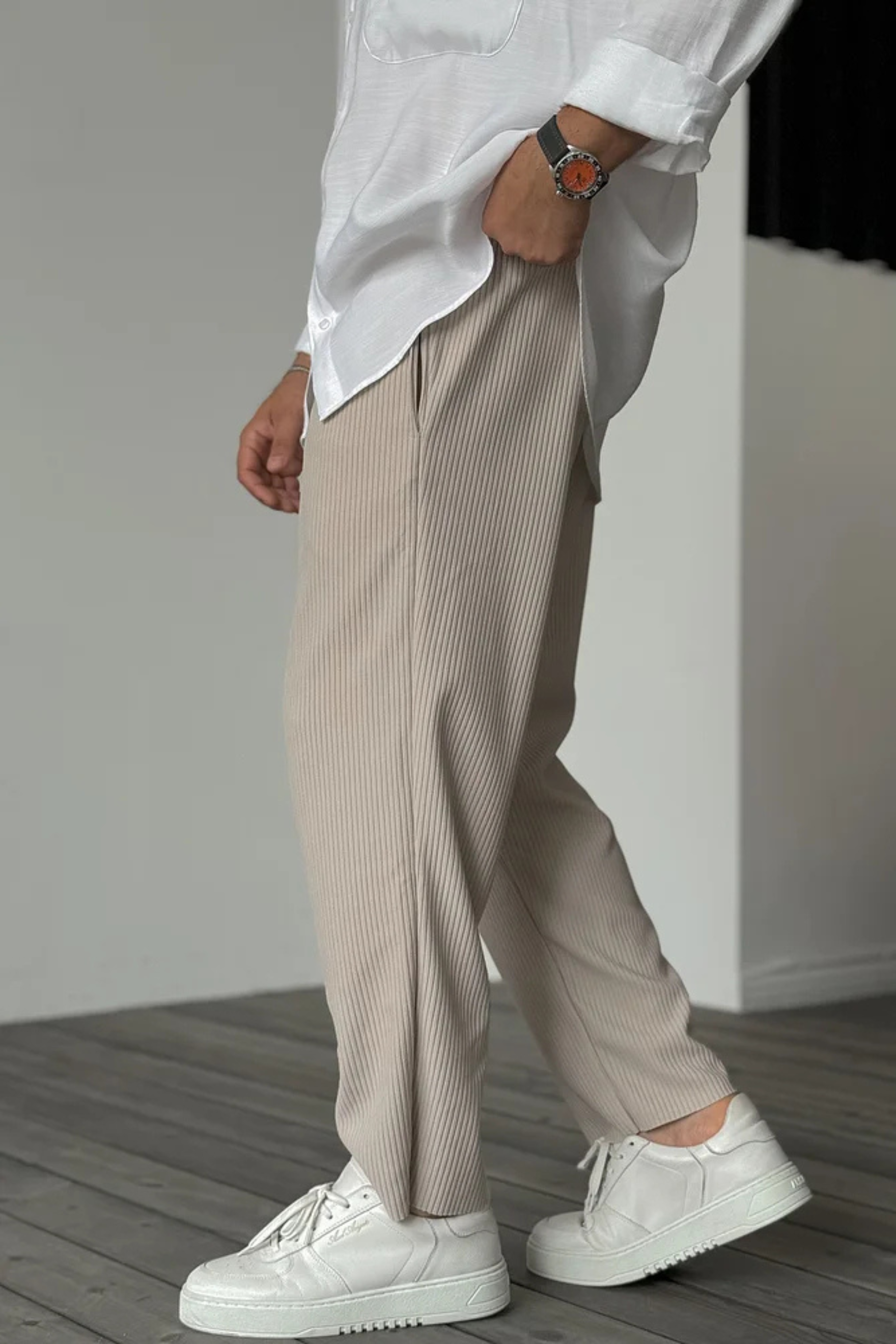 Leichte Bundfaltenhose – Stilvolle Leichtigkeit für den Sommer
