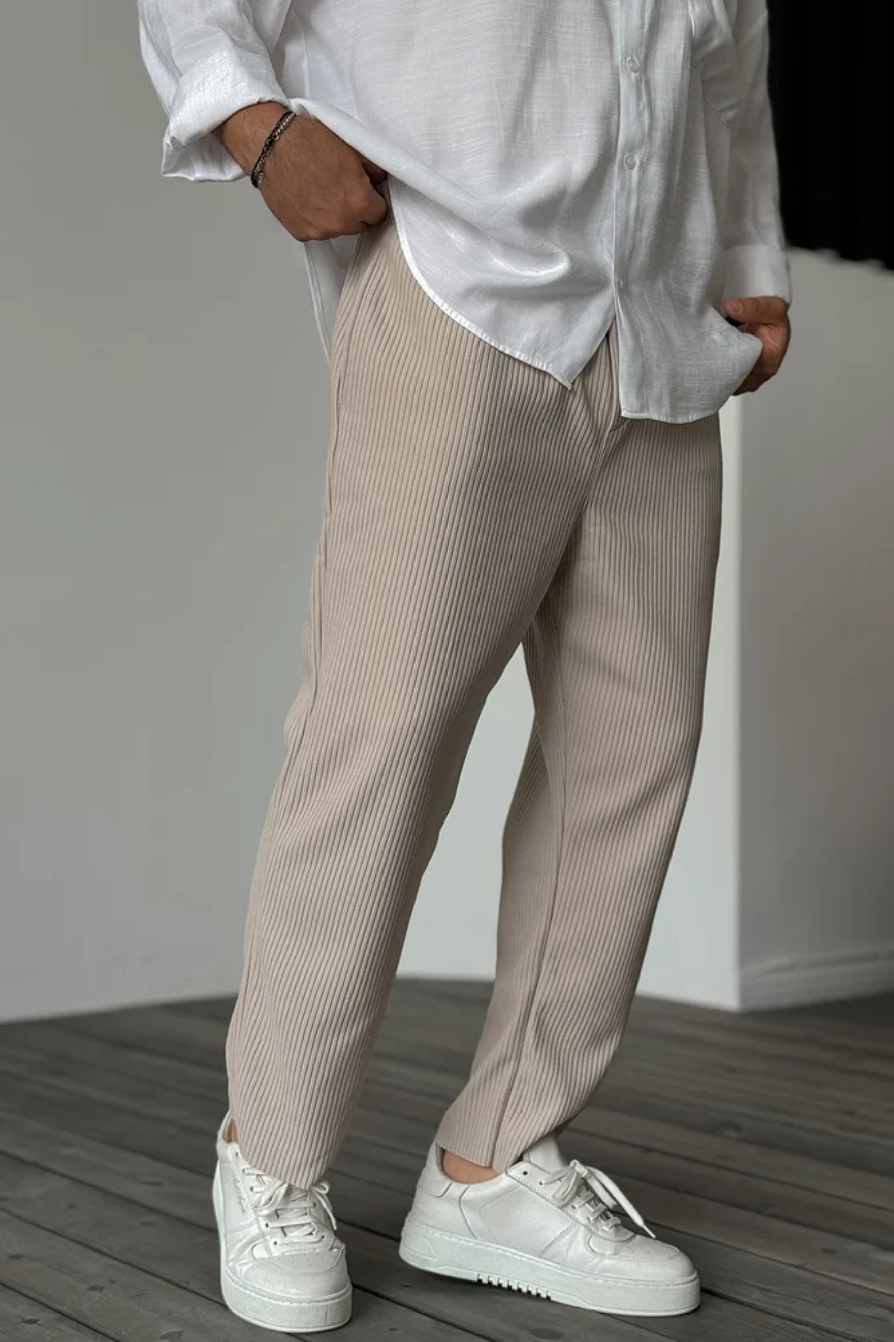 Leichte Bundfaltenhose – Stilvolle Leichtigkeit für den Sommer