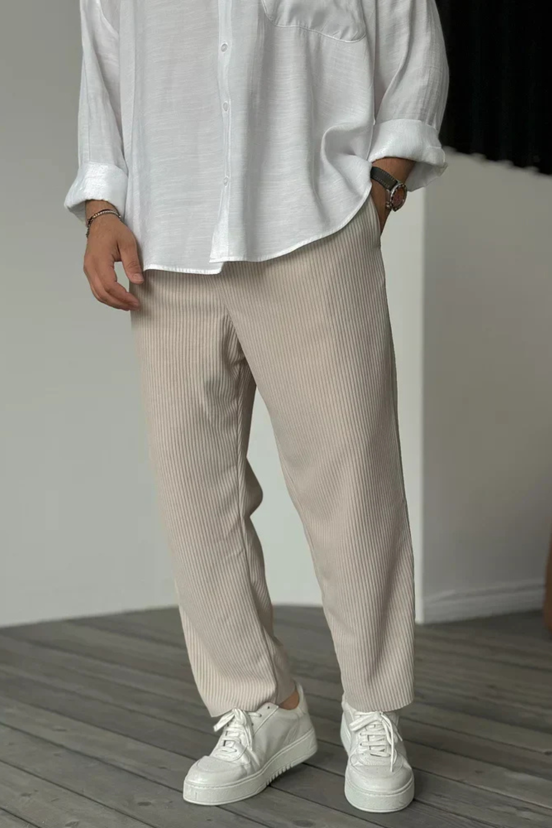 Leichte Bundfaltenhose – Stilvolle Leichtigkeit für den Sommer